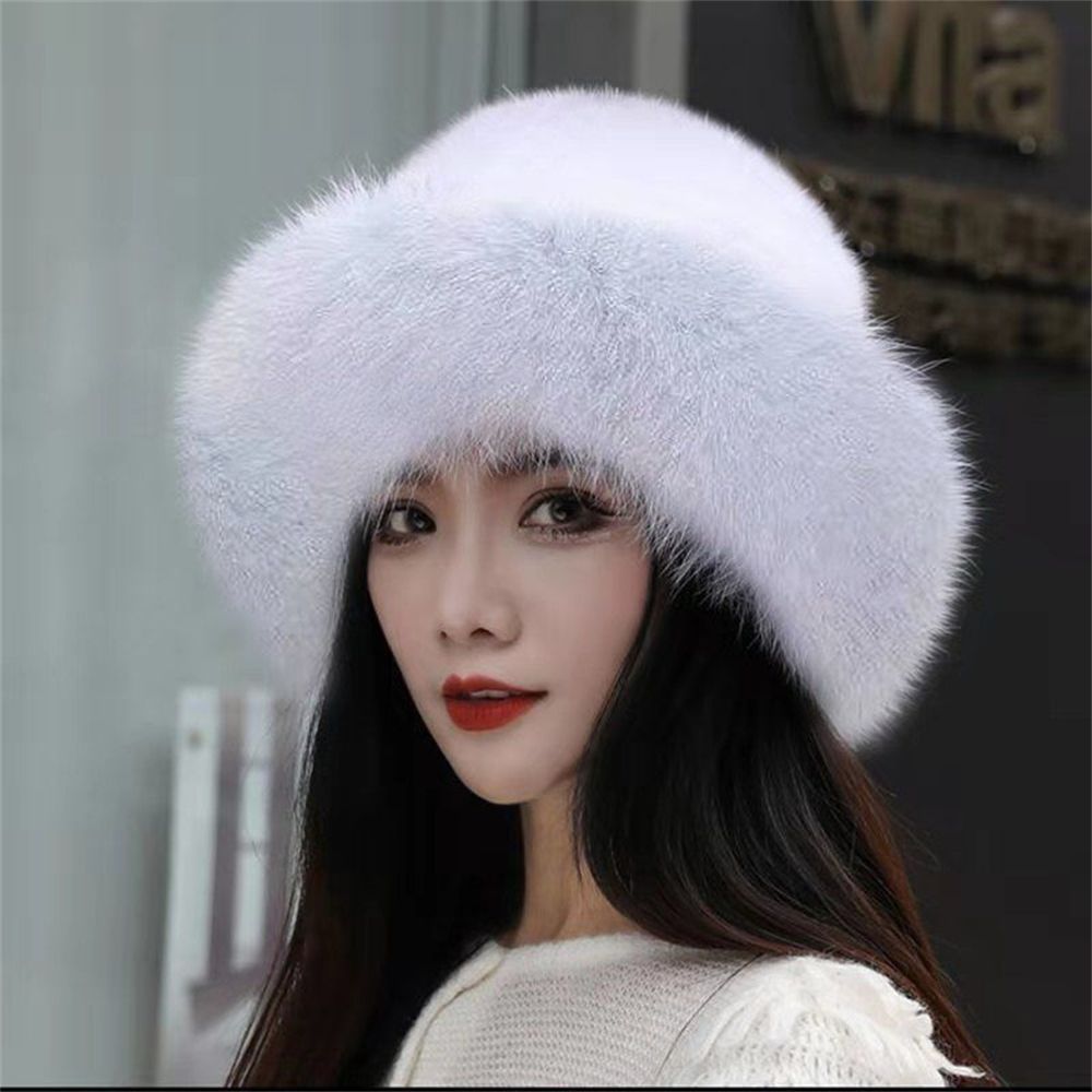 The New Style Of A Hundred With The Fashionable Ears To Keep Warm