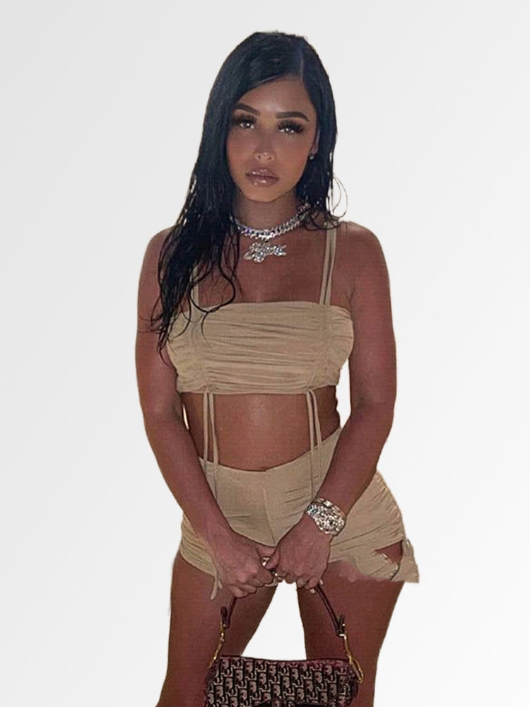 Ruched Setsuspender Shorts Outfits