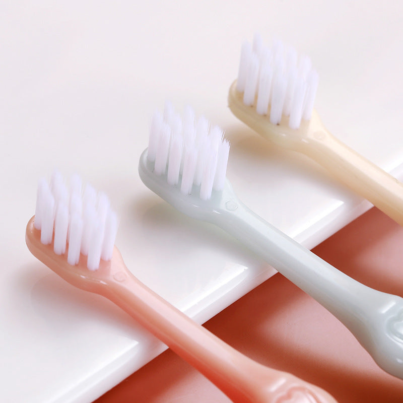 Children's Toothbrush Feathers Are Fine And Silky