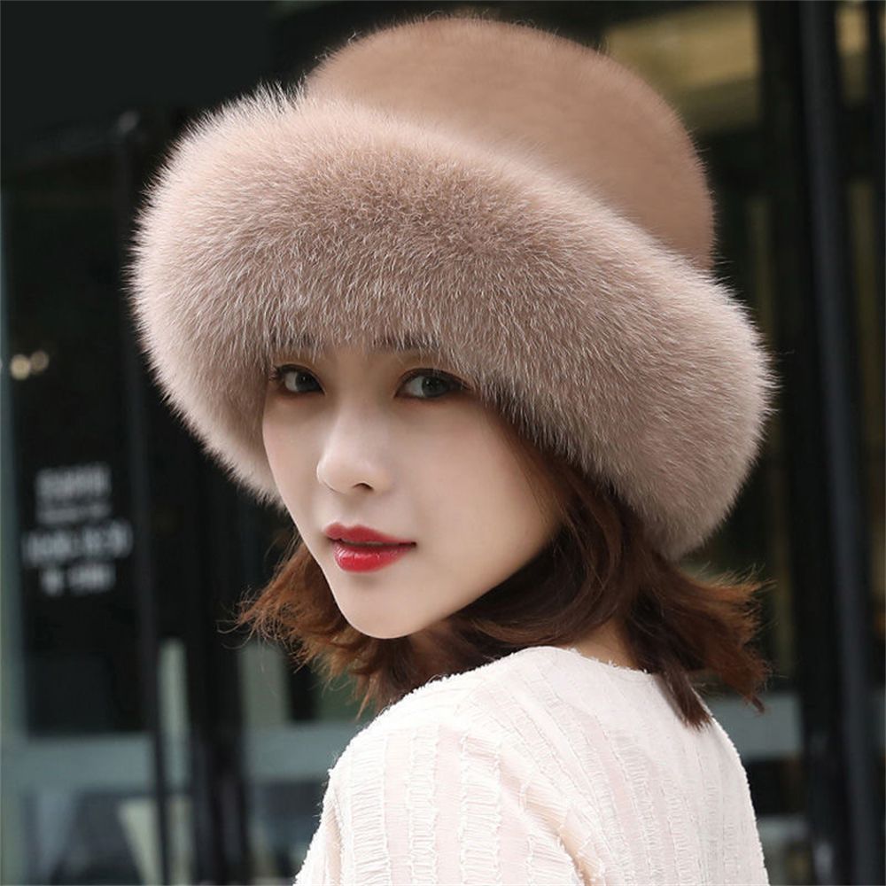 The New Style Of A Hundred With The Fashionable Ears To Keep Warm