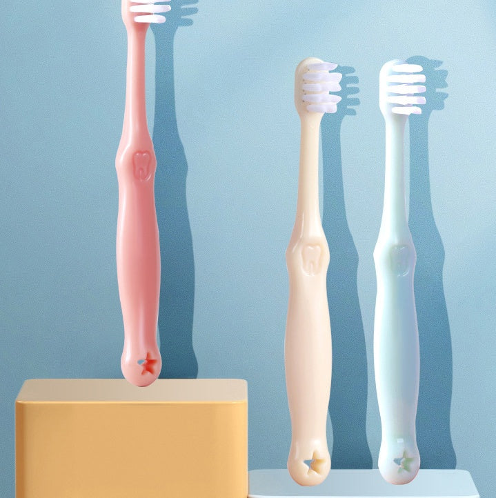 Children's Toothbrush Feathers Are Fine And Silky